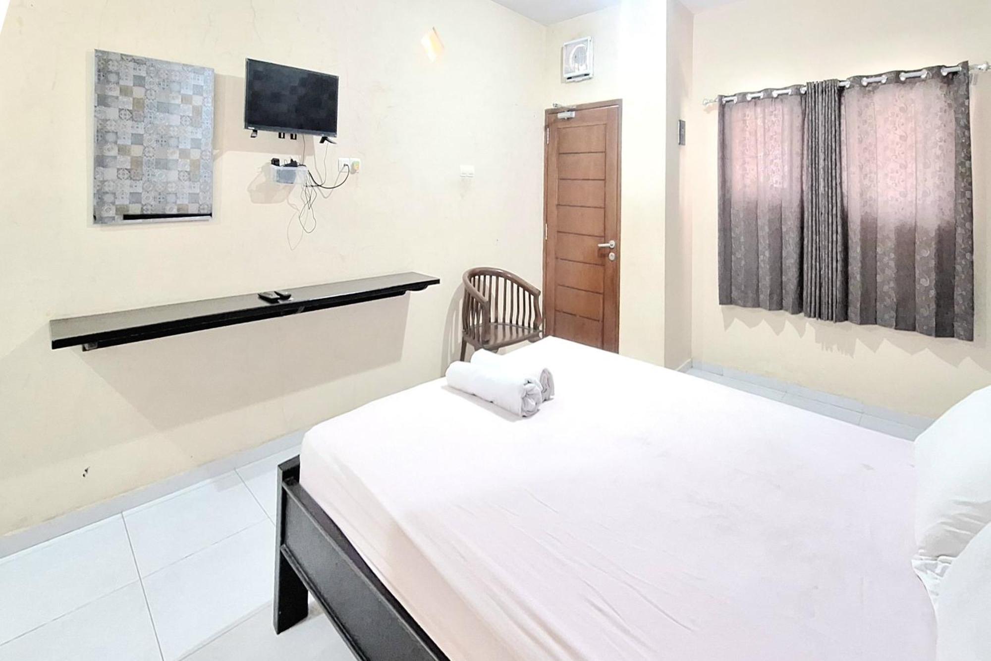 Villa Bukit Bunga Syariah Redpartner Pacet Mojokerto 外观 照片